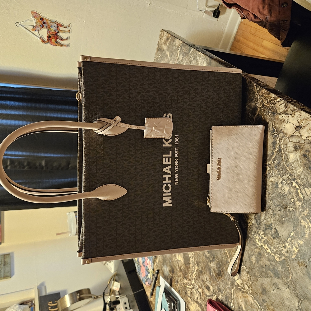 Michael Kors Brown and Tan Tote Bag with Signature Charm NWOT MAKE ME AN OFFER.